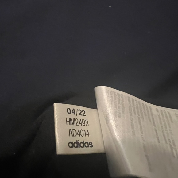 Adidas Originals Fun SS Trefoil Tee - Picture 7 of 8